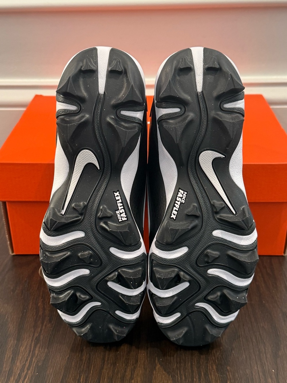 Nike Diamond Clutch Big Kids' Baseball Cleats - Picture 13 of 15
